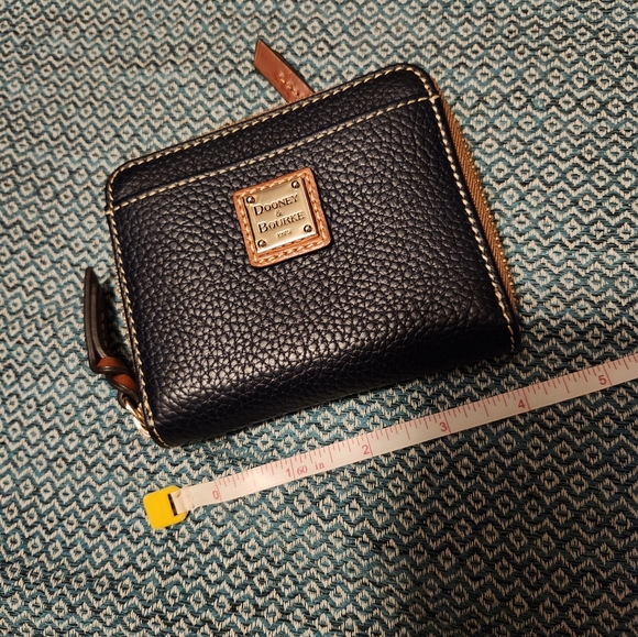 Dooney and Bourke Bifold Wallet - Picture 1 of 6